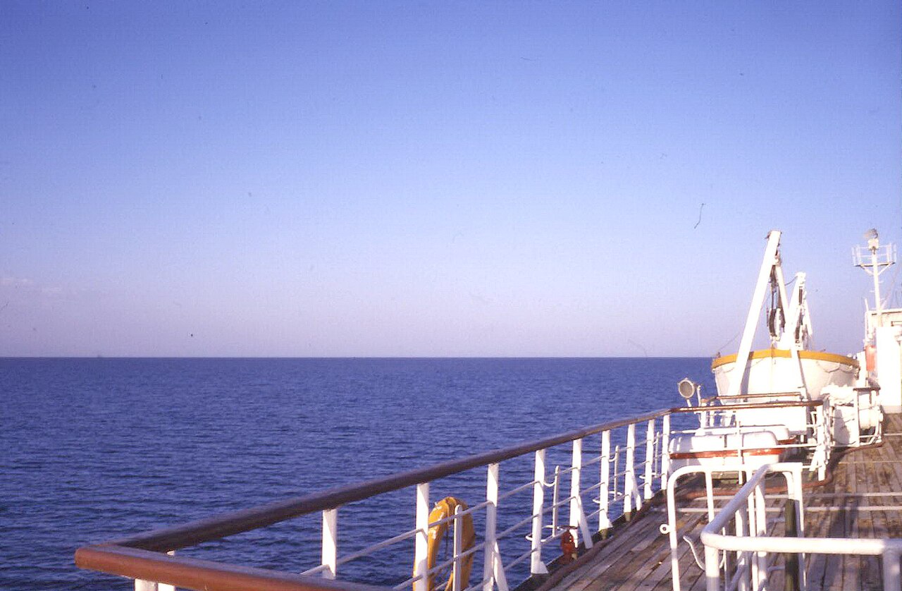 Island hopping without losing days to ferries